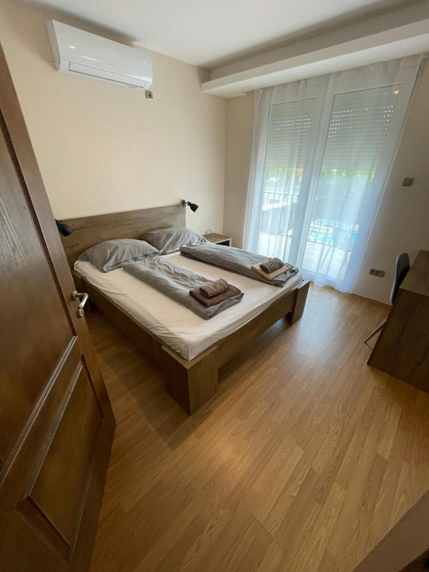 Happy Sun Medences Apartman Siófok Exterior foto