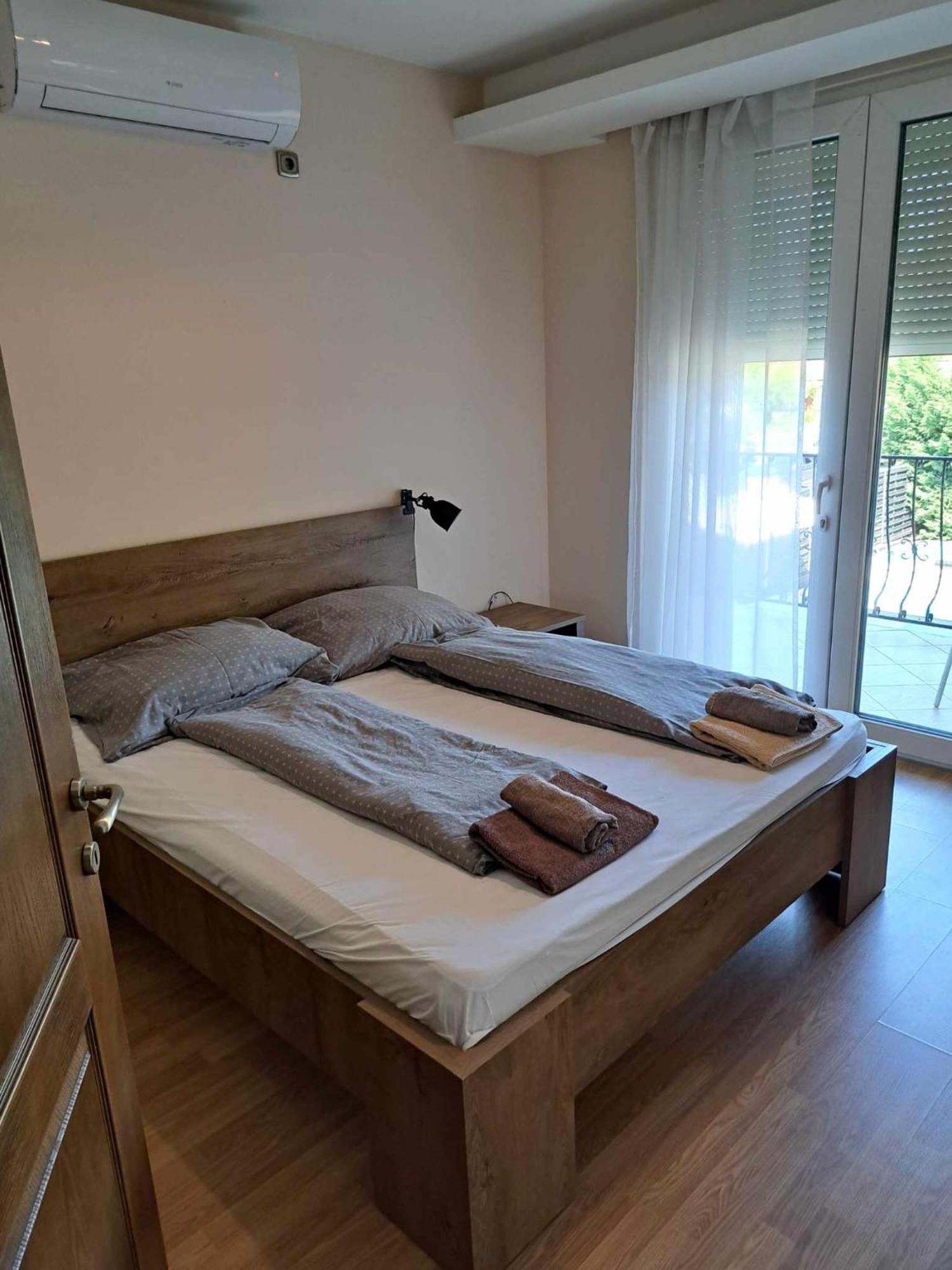 Happy Sun Medences Apartman Siófok Exterior foto