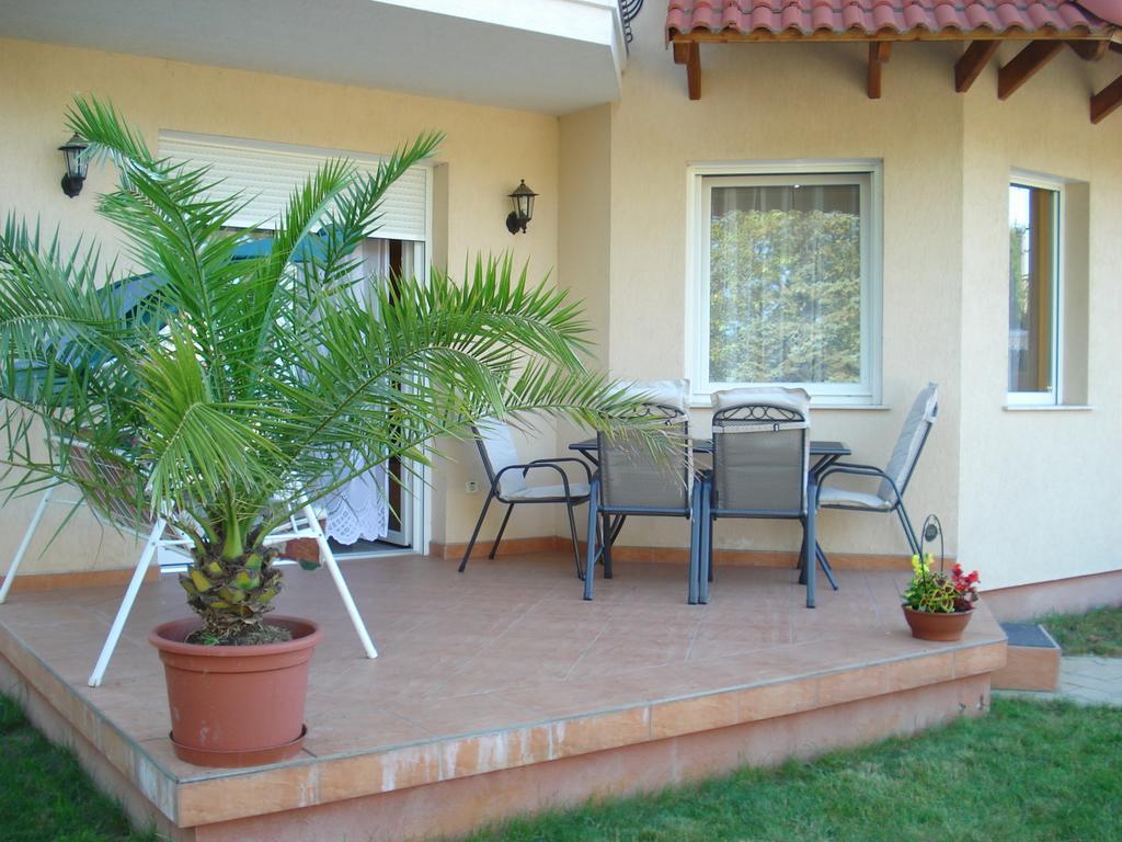 Happy Sun Medences Apartman Siófok Exterior foto