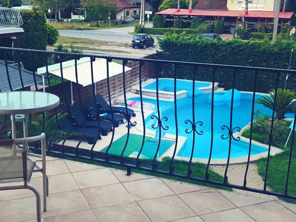 Happy Sun Medences Apartman Siófok Exterior foto